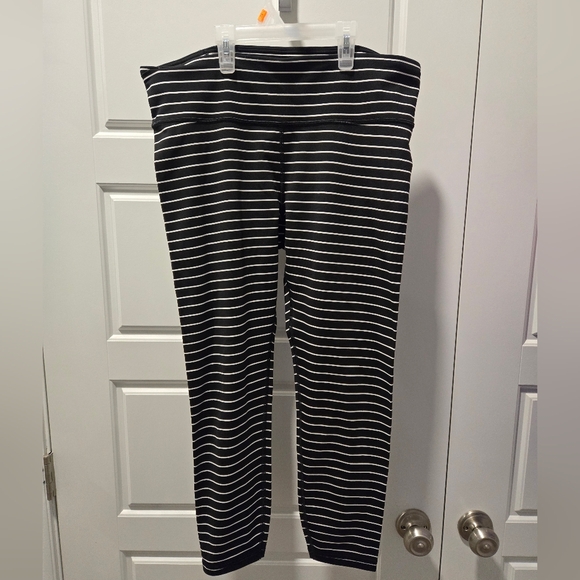 Brand new without tags, gapfit blackout leggings - Picture 1 of 5